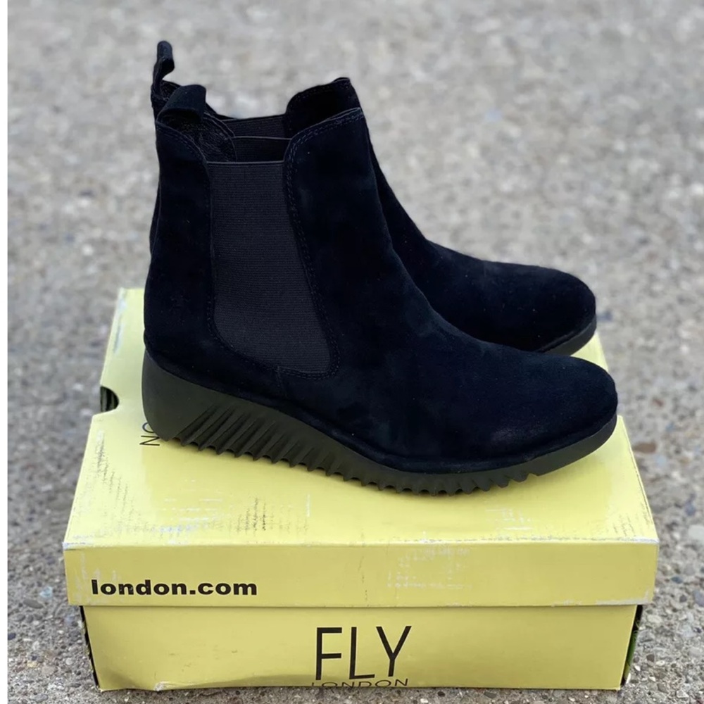 FLY London Lita Chelsea Boots Size 39 Black